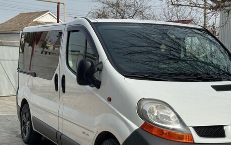 Renault Trafic, 2005 год, 1 800 000 рублей, 2 фотография