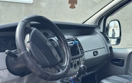 Renault Trafic, 2005 год, 1 800 000 рублей, 9 фотография