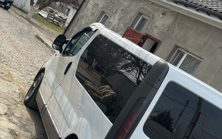 Renault Trafic, 2005 год, 1 800 000 рублей, 21 фотография