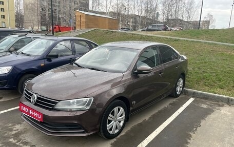 Volkswagen Jetta VI, 2015 год, 1 150 000 рублей, 2 фотография