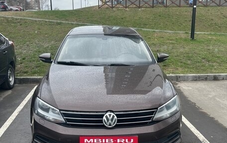 Volkswagen Jetta VI, 2015 год, 1 150 000 рублей, 4 фотография