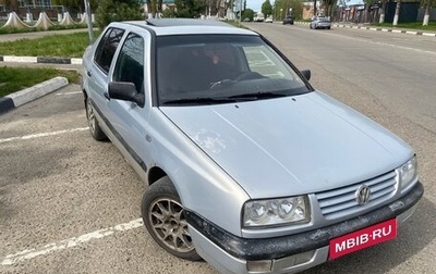 Volkswagen Vento, 1995 год, 380 000 рублей, 1 фотография