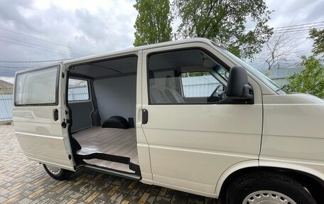 Volkswagen Transporter T4, 2000 год, 925 000 рублей, 21 фотография