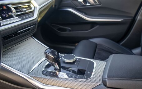 BMW 3 серия, 2019 год, 2 999 999 рублей, 18 фотография