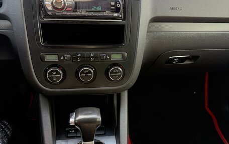 Volkswagen Golf V, 2004 год, 595 000 рублей, 3 фотография