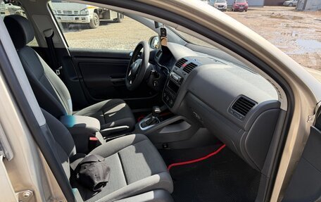 Volkswagen Golf V, 2004 год, 595 000 рублей, 8 фотография