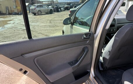 Volkswagen Golf V, 2004 год, 595 000 рублей, 9 фотография