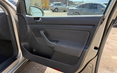 Volkswagen Golf V, 2004 год, 595 000 рублей, 7 фотография