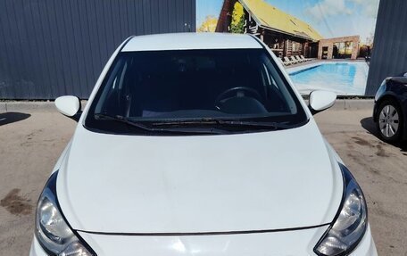 Hyundai Solaris II рестайлинг, 2011 год, 450 000 рублей, 2 фотография