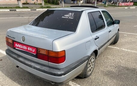 Volkswagen Vento, 1995 год, 380 000 рублей, 3 фотография