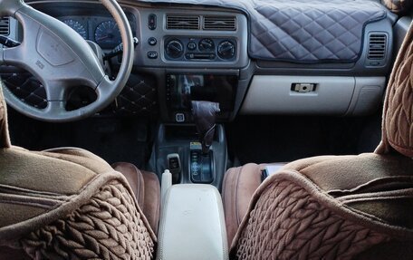 Mitsubishi Pajero Sport II рестайлинг, 2000 год, 720 000 рублей, 16 фотография