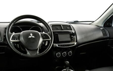 Mitsubishi ASX I рестайлинг, 2015 год, 1 649 000 рублей, 11 фотография
