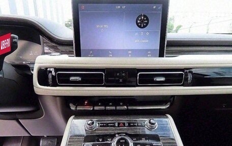 Lincoln Aviator II, 2021 год, 5 999 000 рублей, 14 фотография