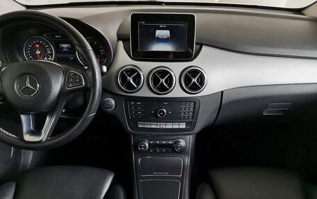 Mercedes-Benz B-Класс, 2017 год, 1 700 000 рублей, 11 фотография