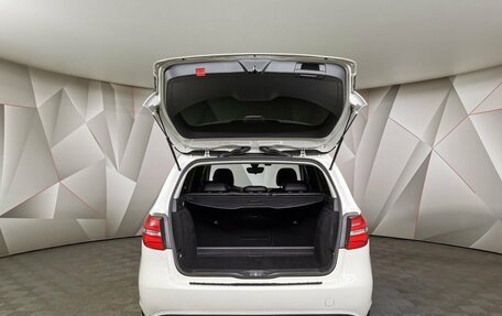 Mercedes-Benz B-Класс, 2017 год, 1 700 000 рублей, 19 фотография