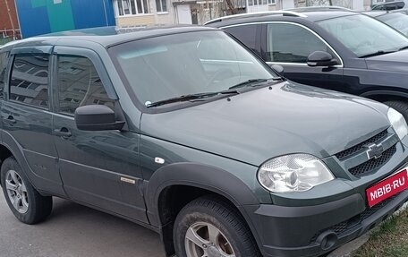 Chevrolet Niva I рестайлинг, 2017 год, 611 000 рублей, 1 фотография