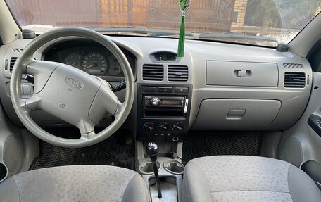 KIA Rio II, 2005 год, 200 000 рублей, 11 фотография