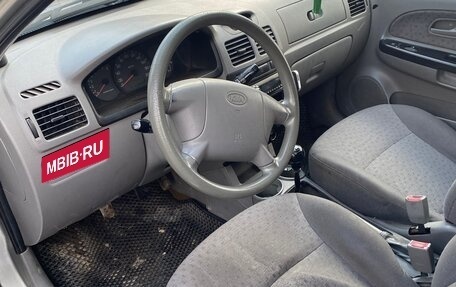 KIA Rio II, 2005 год, 200 000 рублей, 10 фотография