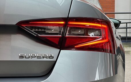 Skoda Superb III рестайлинг, 2018 год, 2 450 000 рублей, 3 фотография