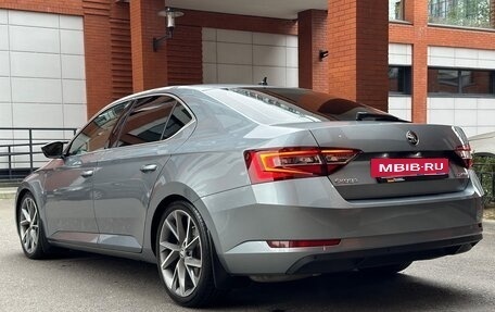 Skoda Superb III рестайлинг, 2018 год, 2 450 000 рублей, 14 фотография