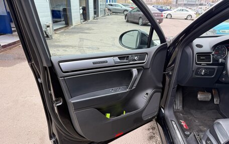 Volkswagen Touareg III, 2016 год, 3 300 000 рублей, 11 фотография