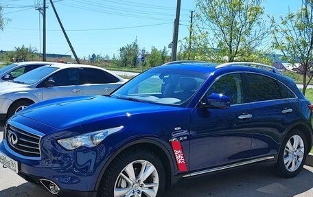 Infiniti QX70, 2014 год, 2 400 000 рублей, 2 фотография