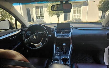 Lexus NX I, 2017 год, 3 500 000 рублей, 4 фотография