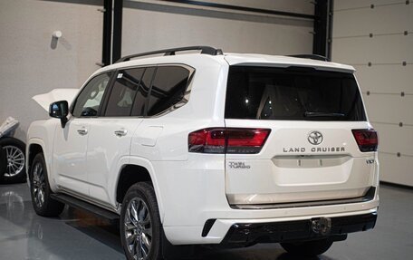 Toyota Land Cruiser, 2024 год, 17 300 000 рублей, 3 фотография
