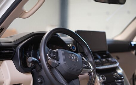 Toyota Land Cruiser, 2024 год, 17 300 000 рублей, 4 фотография