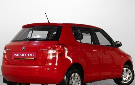 Skoda Fabia II, 2014 год, 899 000 рублей, 3 фотография