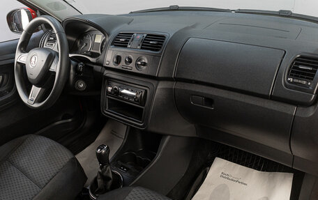 Skoda Fabia II, 2014 год, 899 000 рублей, 10 фотография
