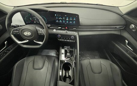 Hyundai Elantra, 2024 год, 2 549 000 рублей, 10 фотография