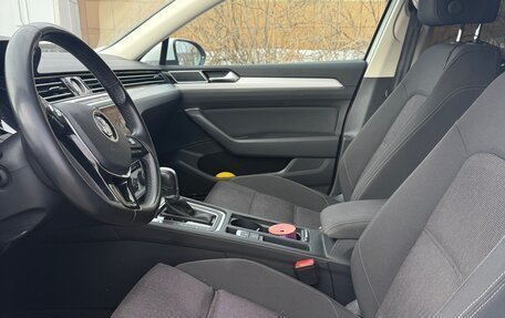 Volkswagen Passat B8 рестайлинг, 2018 год, 2 200 000 рублей, 10 фотография