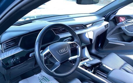 Audi e-tron I, 2020 год, 7 200 000 рублей, 12 фотография