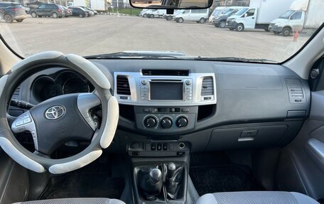 Toyota Hilux VII, 2013 год, 1 300 000 рублей, 10 фотография