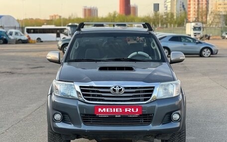 Toyota Hilux VII, 2013 год, 1 300 000 рублей, 3 фотография