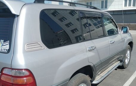 Toyota Land Cruiser 100 рестайлинг 2, 1999 год, 1 700 000 рублей, 18 фотография