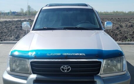 Toyota Land Cruiser 100 рестайлинг 2, 1999 год, 1 700 000 рублей, 24 фотография