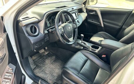 Toyota RAV4, 2015 год, 2 139 000 рублей, 3 фотография