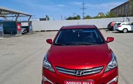 Hyundai Solaris II рестайлинг, 2015 год, 1 580 000 рублей, 1 фотография