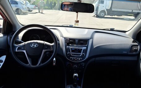 Hyundai Solaris II рестайлинг, 2015 год, 1 580 000 рублей, 4 фотография