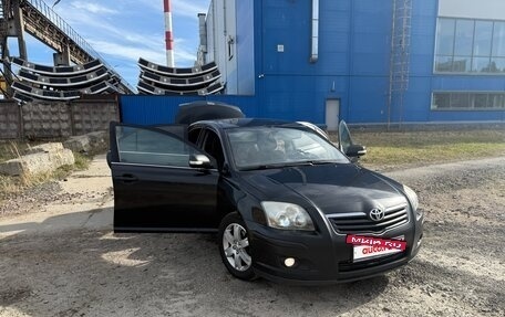 Toyota Avensis III рестайлинг, 2006 год, 650 000 рублей, 13 фотография