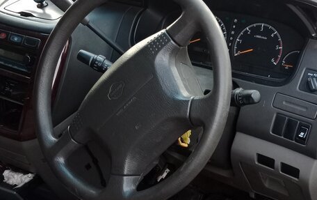 Nissan Elgrand I, 1998 год, 750 000 рублей, 3 фотография