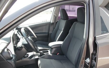 Toyota RAV4, 2019 год, 2 100 000 рублей, 10 фотография