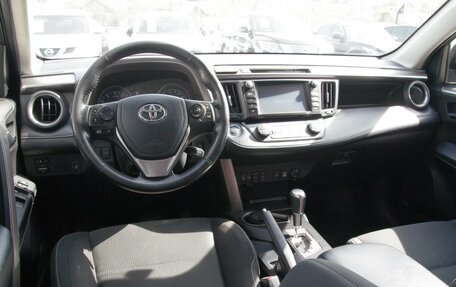 Toyota RAV4, 2019 год, 2 100 000 рублей, 6 фотография