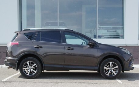 Toyota RAV4, 2019 год, 2 100 000 рублей, 5 фотография