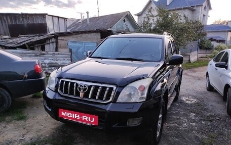 Toyota Land Cruiser Prado 120 рестайлинг, 2006 год, 2 300 000 рублей, 2 фотография