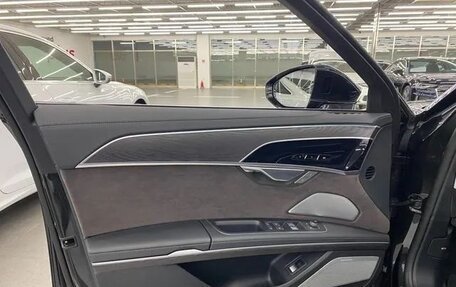 Audi A8, 2022 год, 8 707 857 рублей, 20 фотография