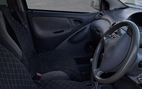 Toyota Vitz, 2000 год, 230 000 рублей, 9 фотография
