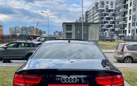 Audi A8, 2011 год, 1 350 000 рублей, 5 фотография